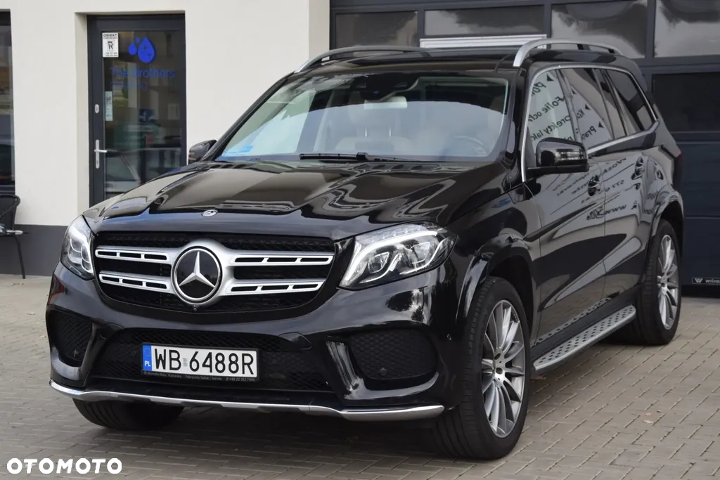 Mercedes-Benz GLS - 24