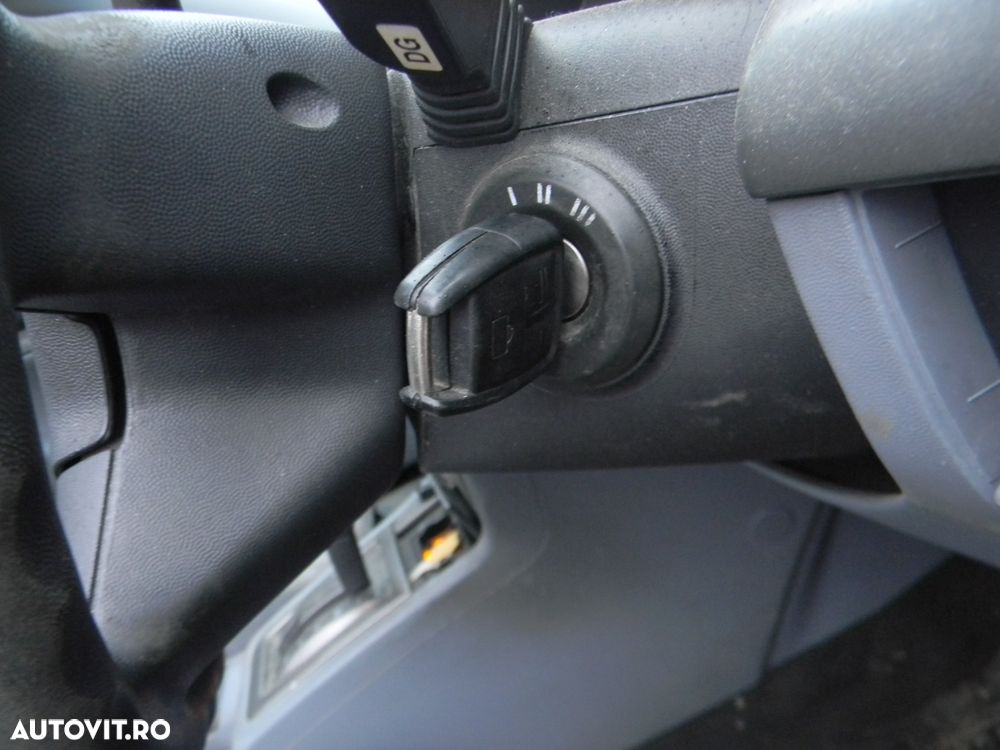 Dezmembrari  Opel VECTRA C  2002  > 2009 2.2 DTI Motorina - 25