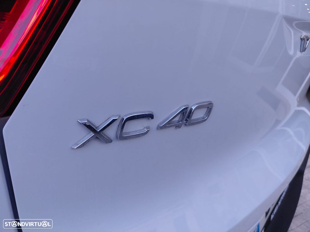 Volvo XC 40 1.5 T2 Plus Dark Auto - 19