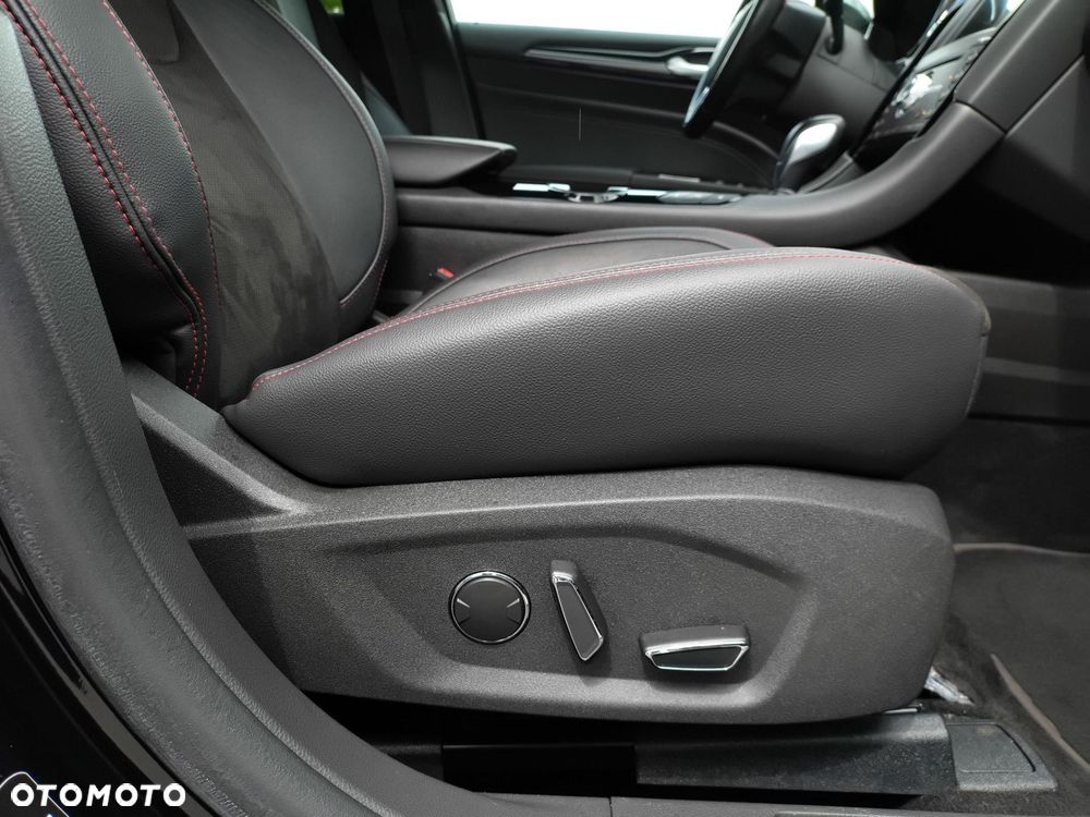 Ford Mondeo - 31