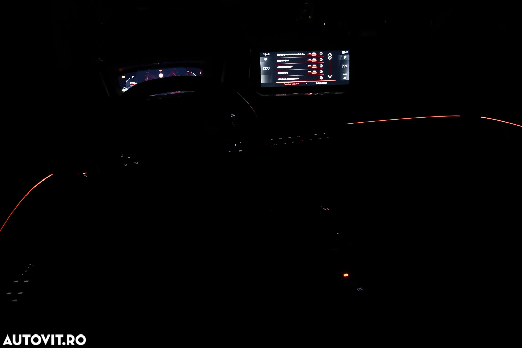 Peugeot 2008 PureTech 130 EAT8 GT Pack - 30