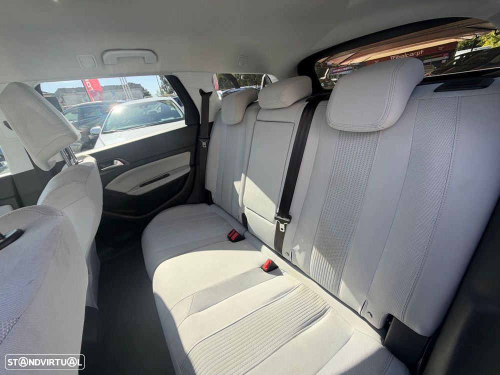 Peugeot 308 SW 1.5 BlueHDi Allure - 13