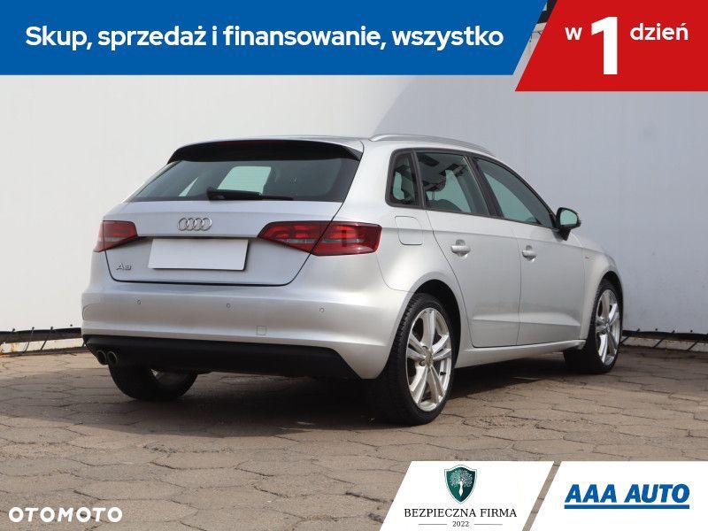Audi A3 Sportback - 7