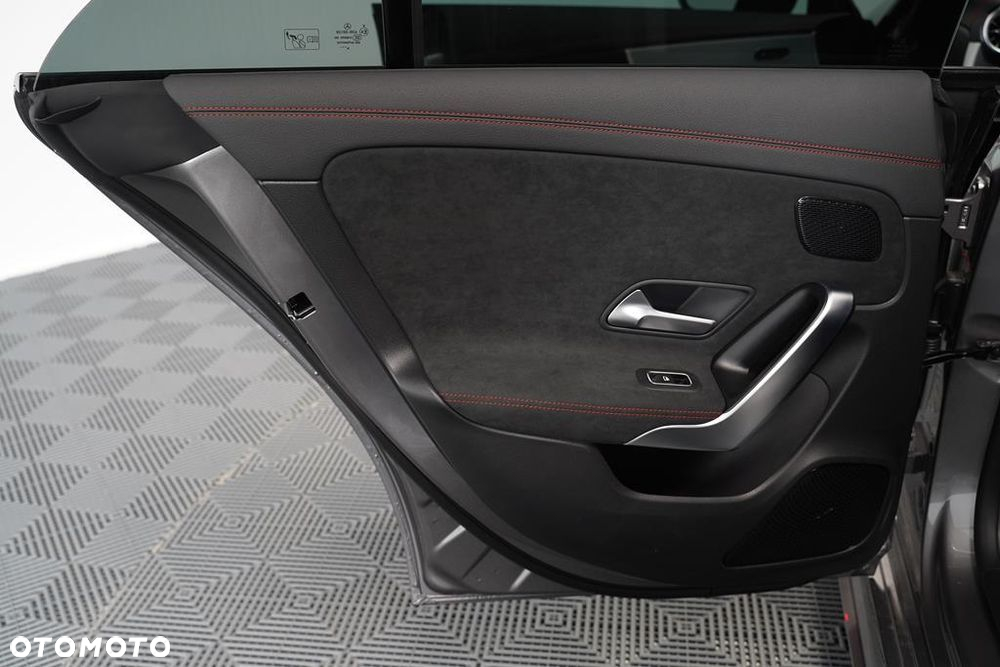 Mercedes-Benz CLA 200 mHEV AMG Line 7G-DCT - 8