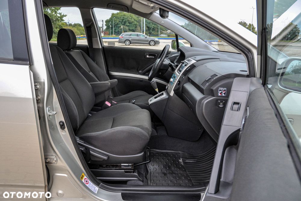 Toyota Corolla Verso - 10