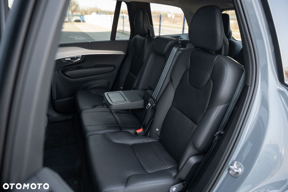 Volvo XC 90 B5 D AWD Ultimate Dark - 35