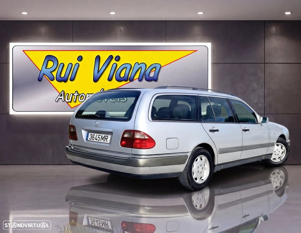 Mercedes-Benz E 220 CDI Elegance - 2