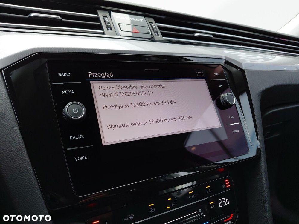 Volkswagen Passat Variant 2.0 TDI Business DSG - 27