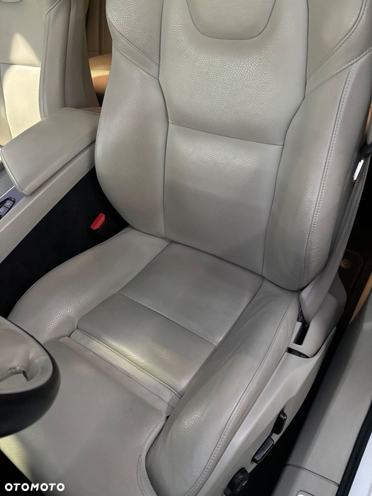 Volvo XC 60 B4 D Inscription - 27