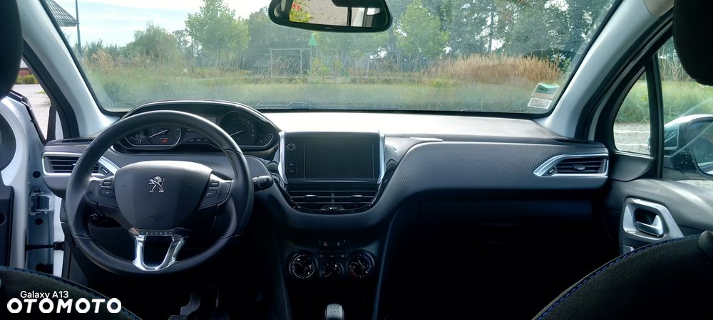Peugeot 2008 - 11