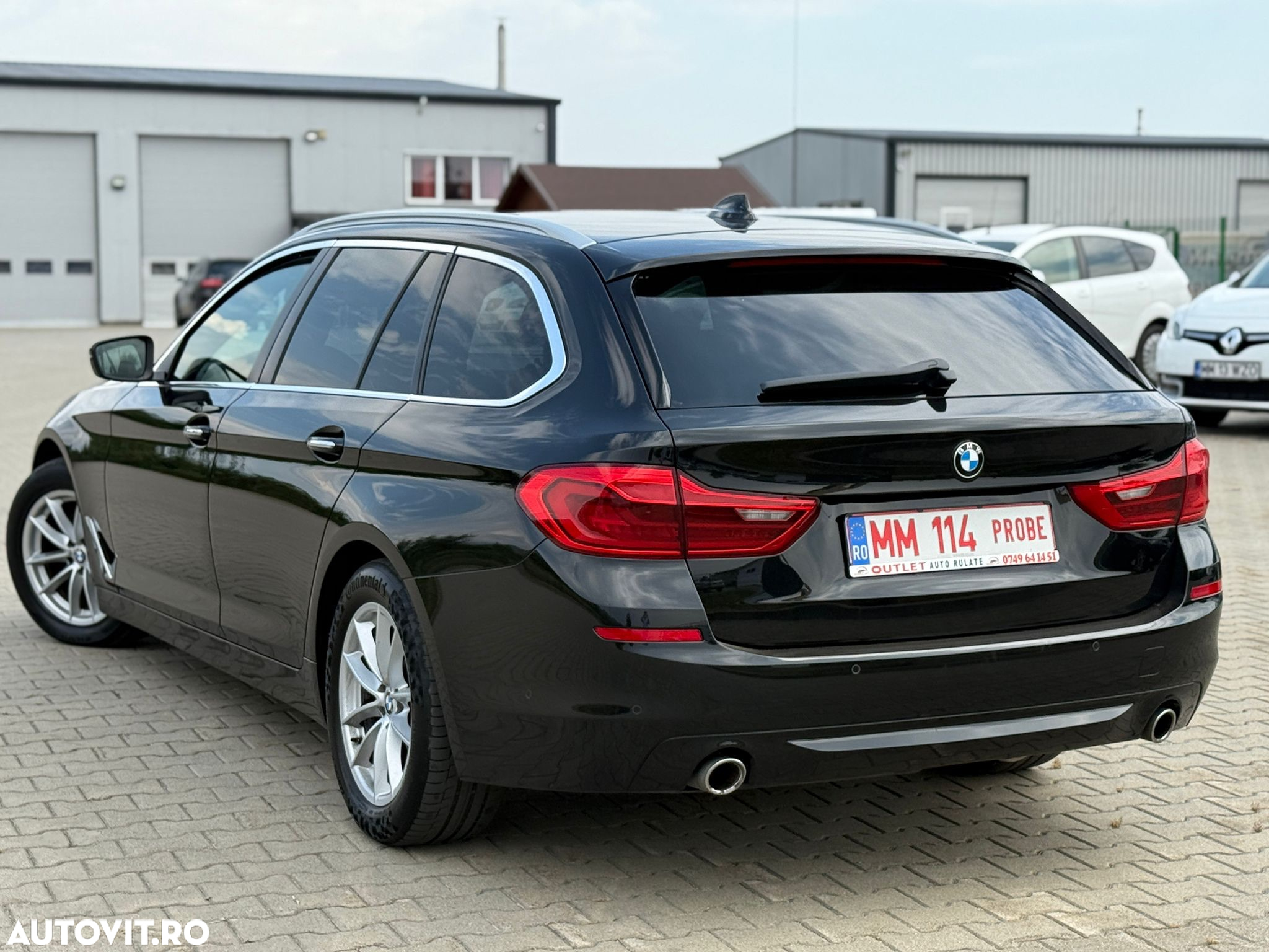 BMW Seria 5 520d Touring Aut. Luxury Line - 14