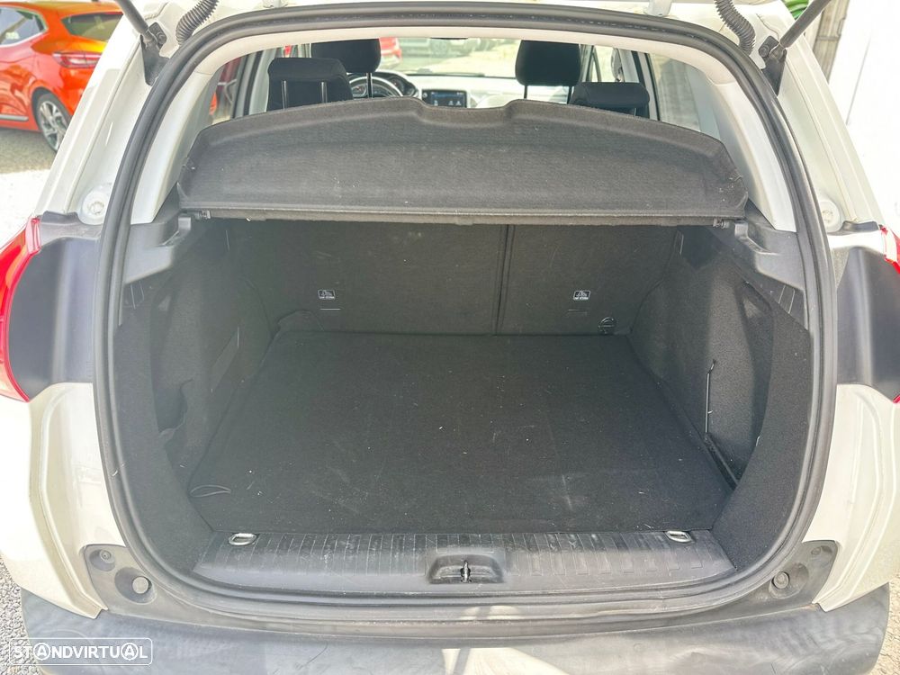 Peugeot 2008 1.2 PureTech Style - 6