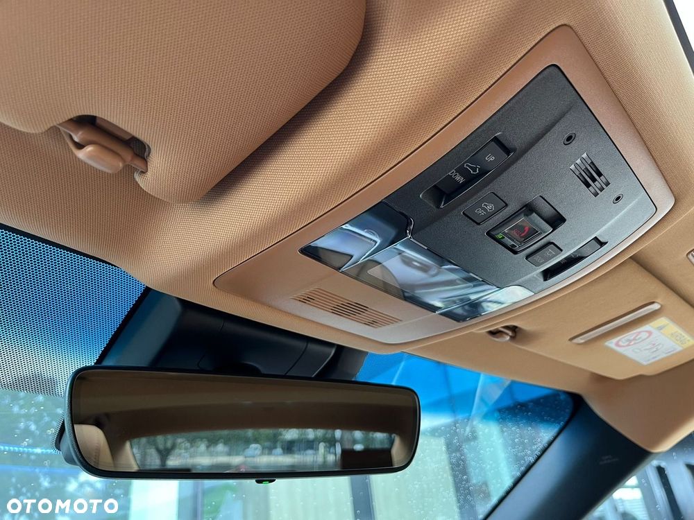 Lexus ES 300h Business Edition - 36