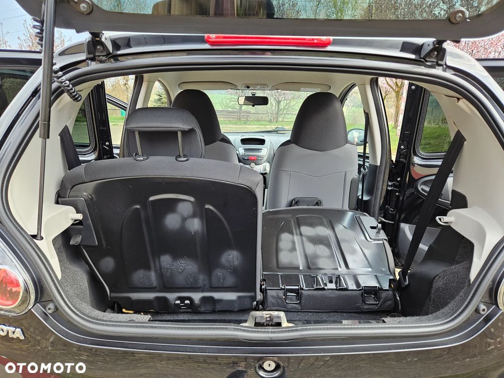 Toyota Auris 1.33 VVT-i Luna - 22