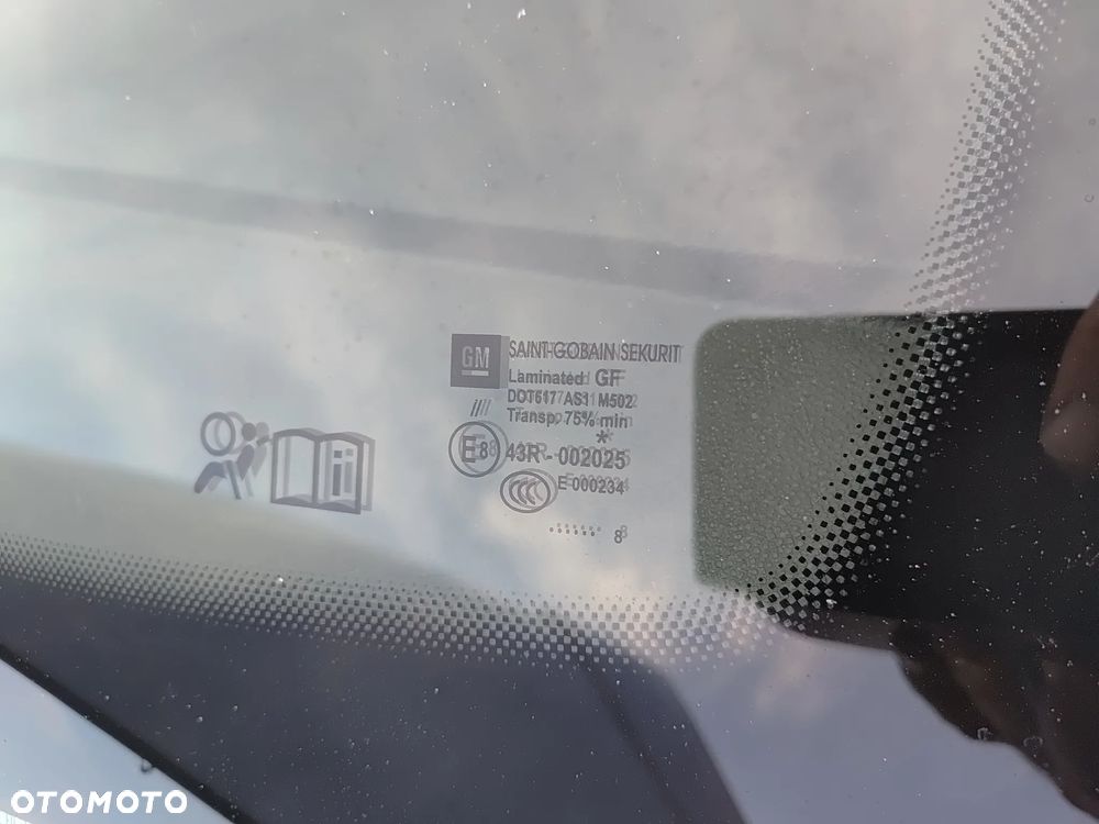 Opel Astra 1.6 Turbo Cosmo - 34