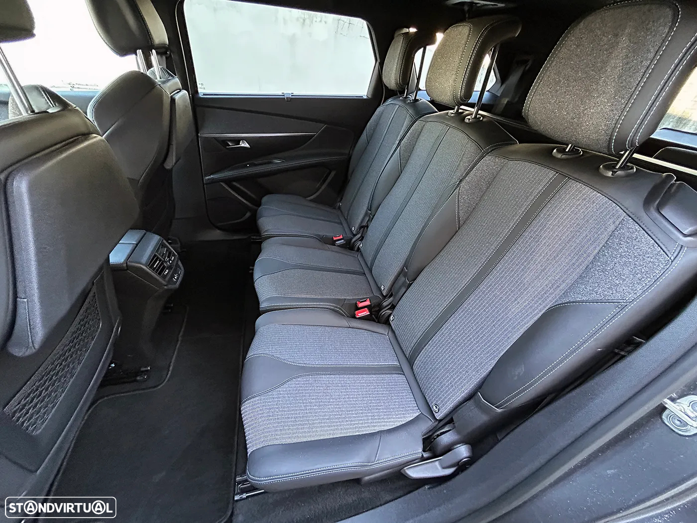 Peugeot 5008 1.5 BlueHDi Allure Pack EAT8 - 21