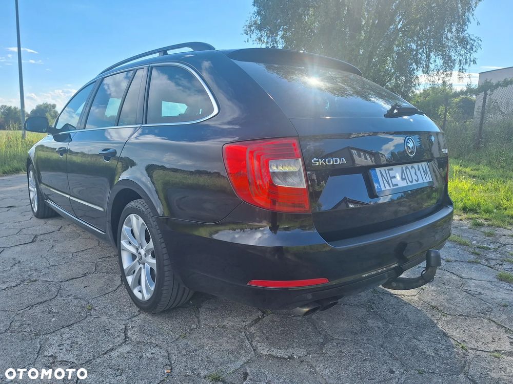 Skoda Superb 2.0 TDI Exclusive - 4