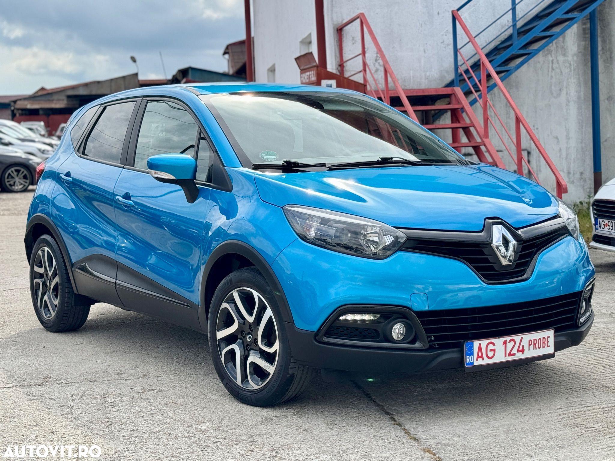 Renault Captur - 1