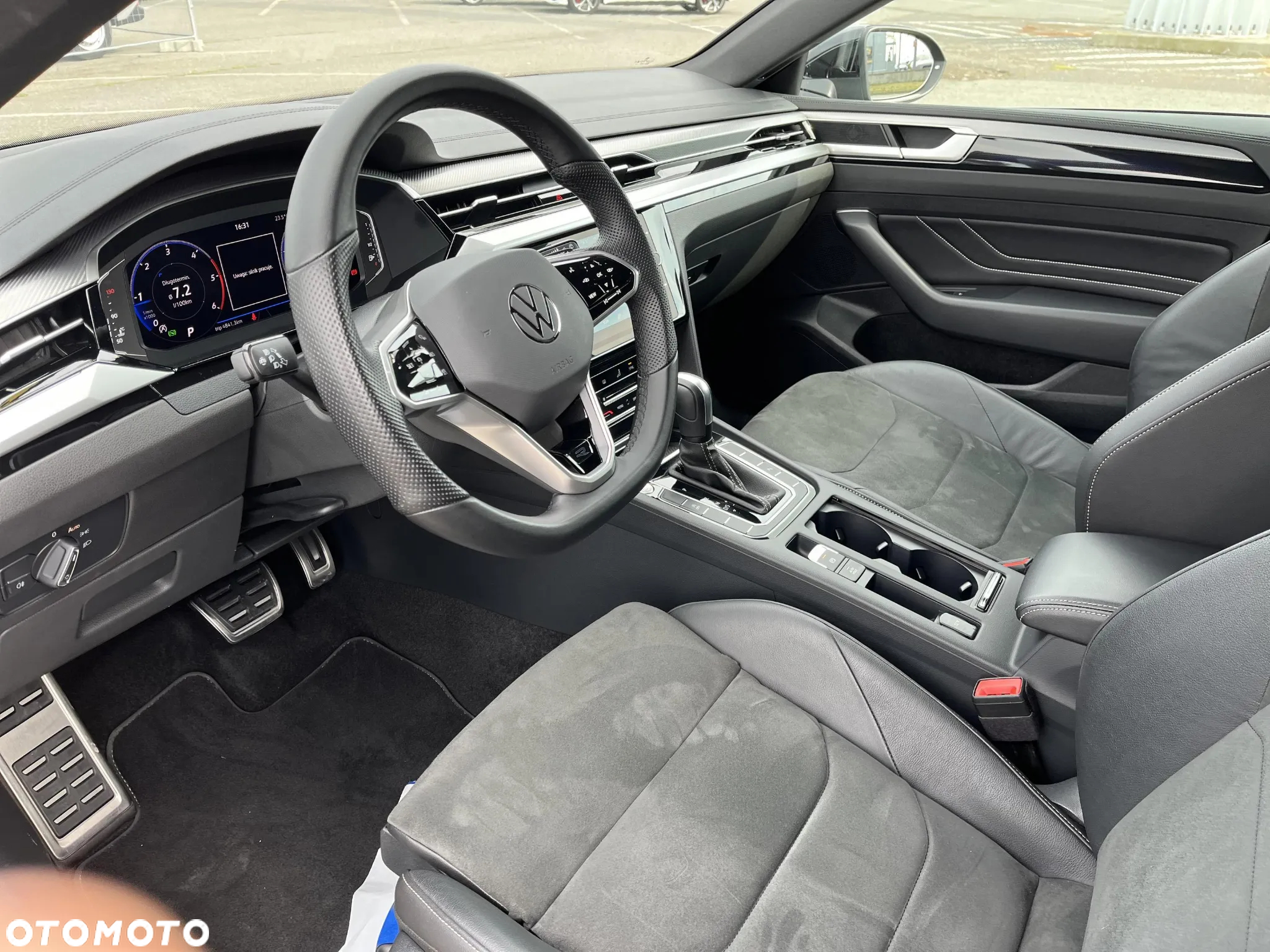 Volkswagen Arteon 2.0 TDI R-Line DSG - 9