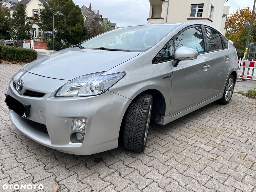 Toyota Prius - 25