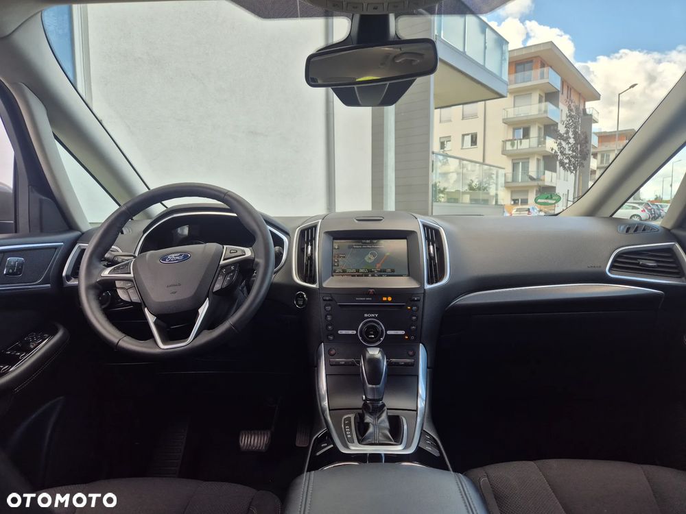 Ford S-Max - 16