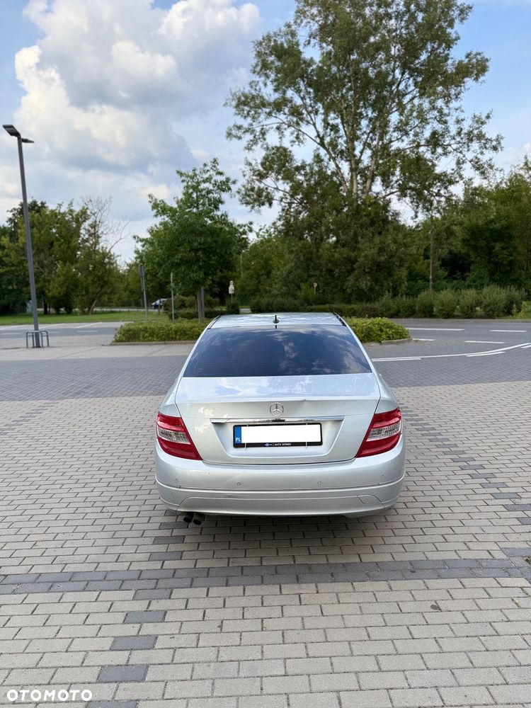 Mercedes-Benz Klasa C 180 CGI Automatik BlueEFFICIENCY Elegance - 5