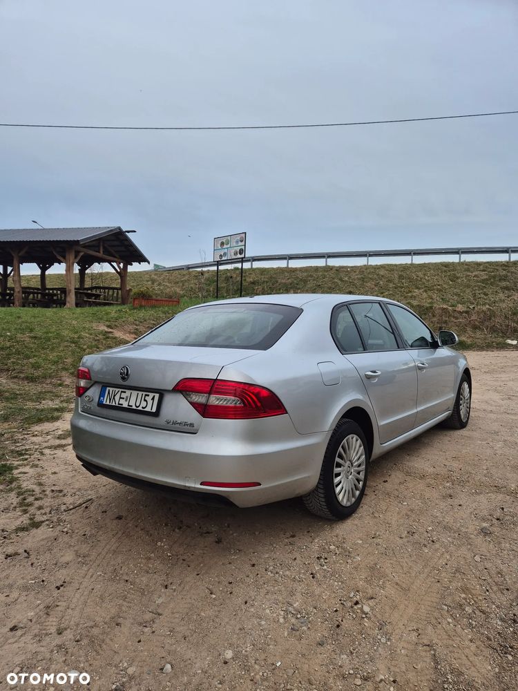 Skoda Superb 2.0 TDI Ambition - 2