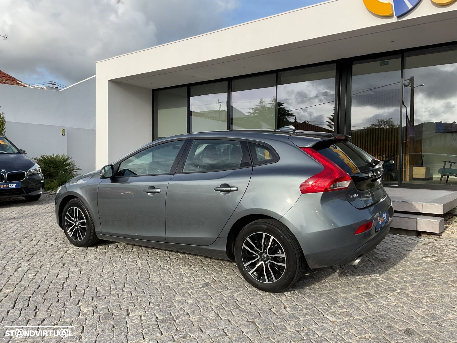 Volvo V40 2.0 D2 Momentum Geartronic - 7
