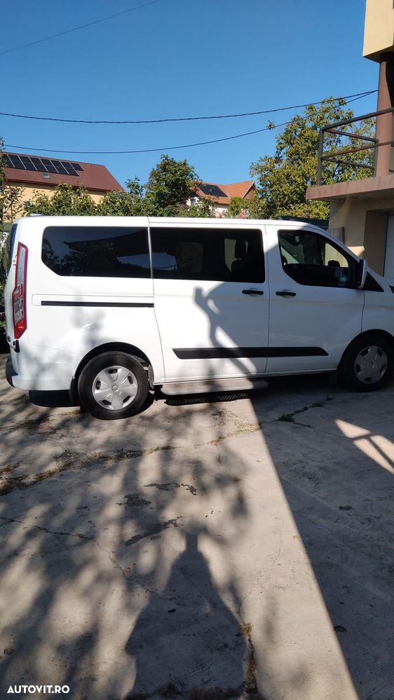 Ford Tourneo Custom - 8