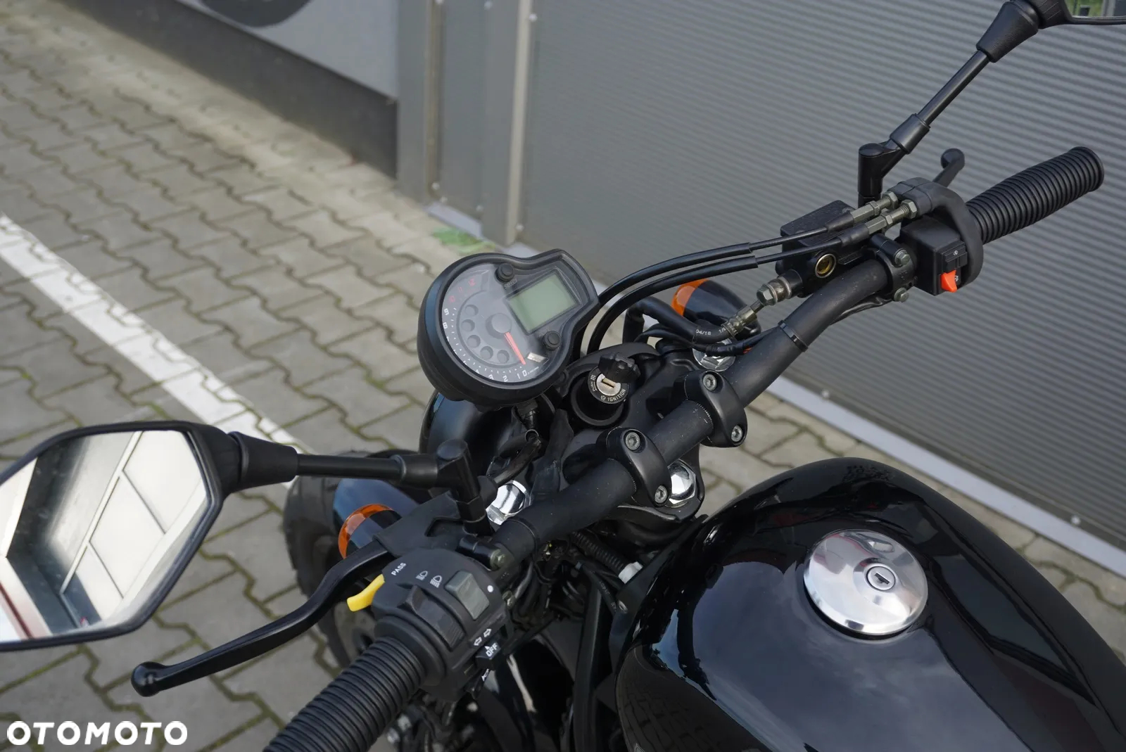 Hyosung GV - 22