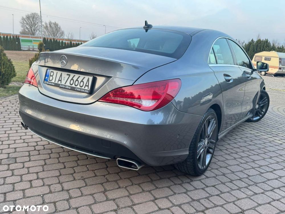 Mercedes-Benz CLA 200 7G-DCT Orange Art Edition - 13