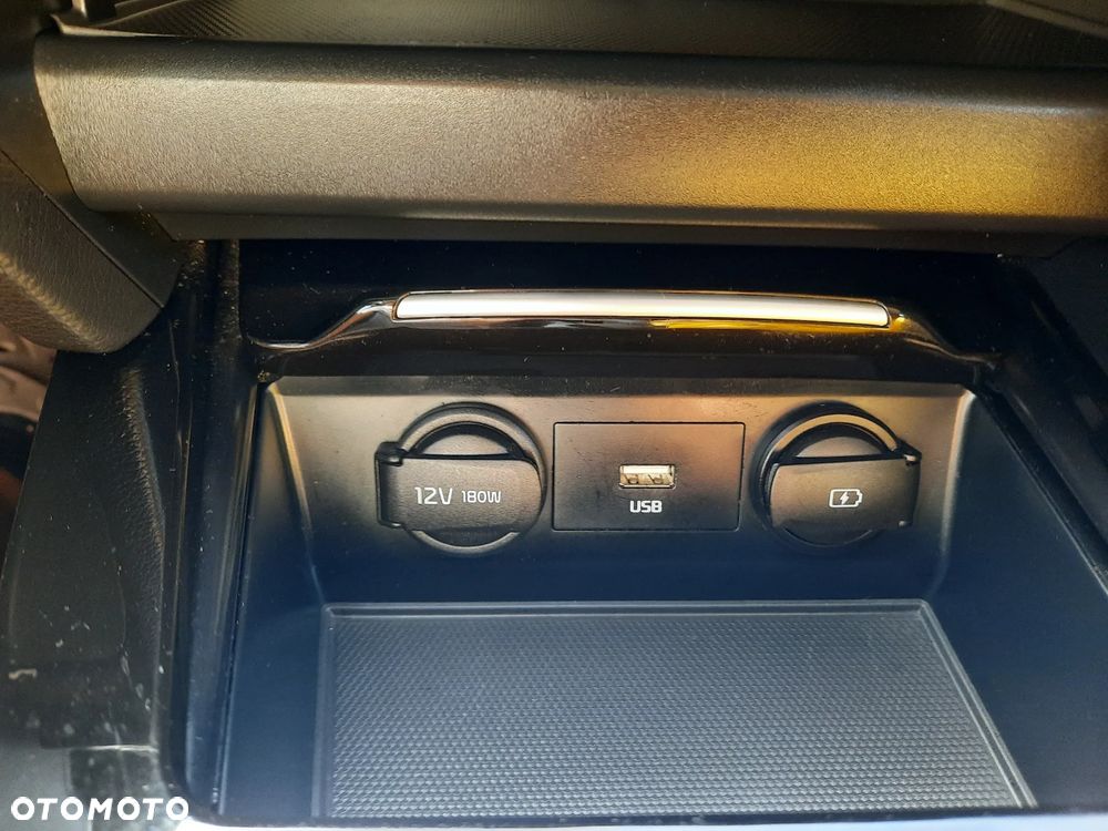 Kia Ceed 1.6 GDI PHEV L Business Line DCT - 26