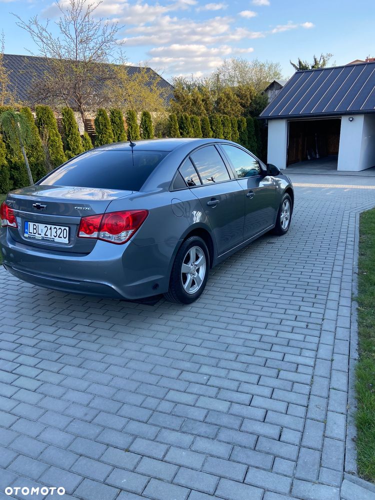 Chevrolet Cruze 1.8 LT+ - 13