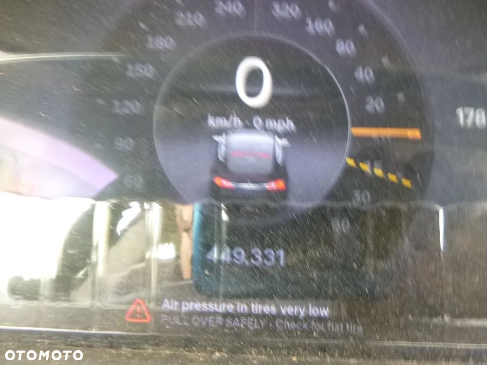 Tesla Model S 85 - 9