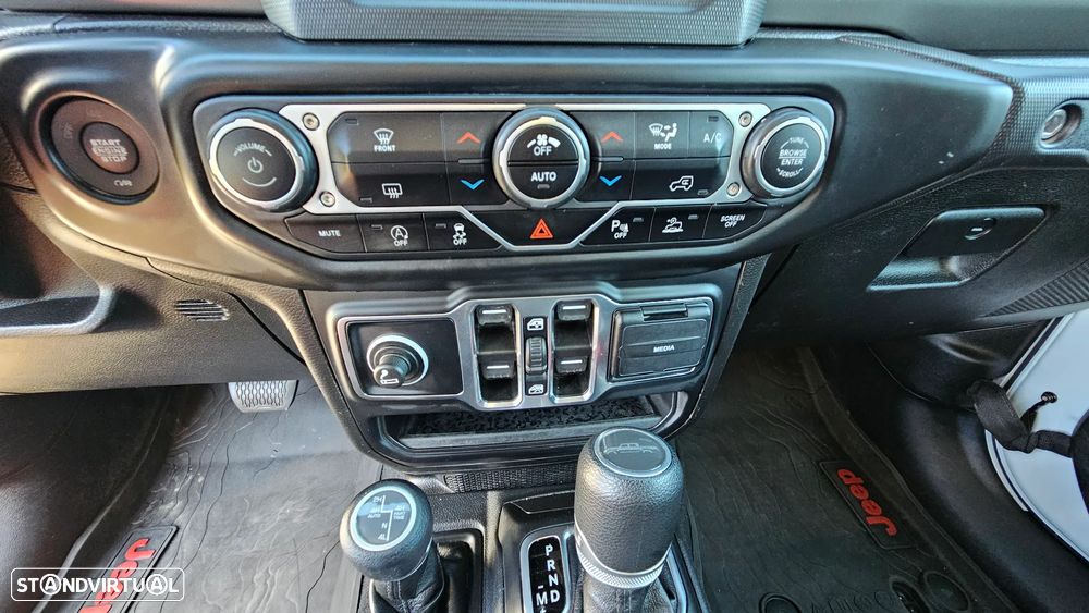 Jeep Gladiator 3.0V6 MultiJet AWD Auto Sport - 27
