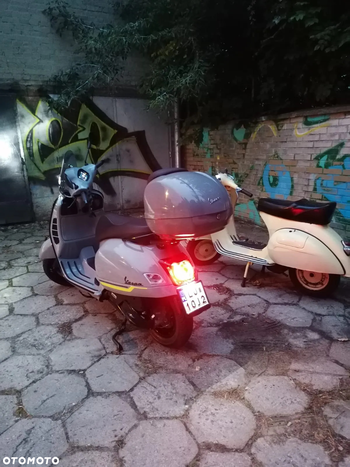 Piaggio Vespa - 3