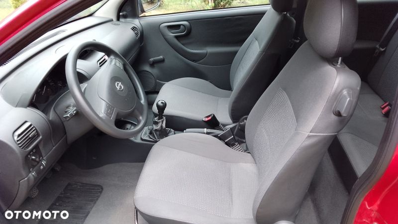Opel Corsa 1.2 16V Essentia - 6