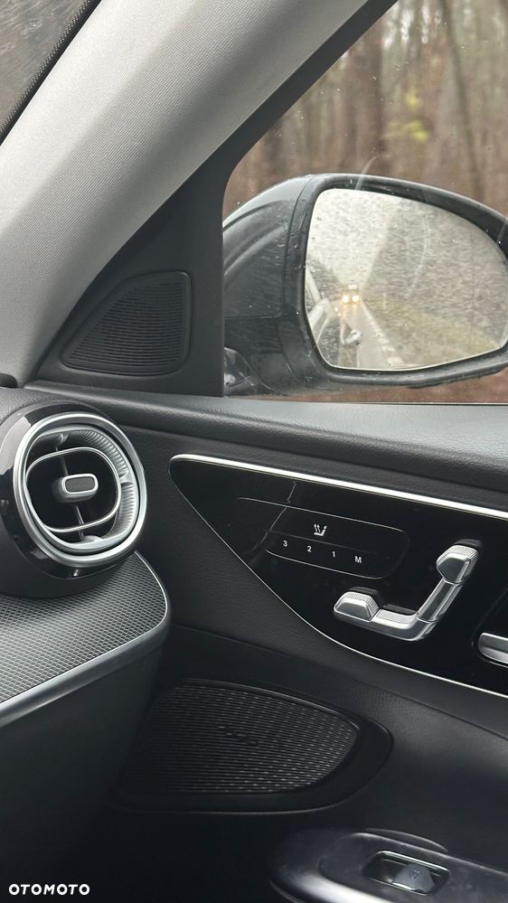 Mercedes-Benz Klasa C 220 d mHEV - 8