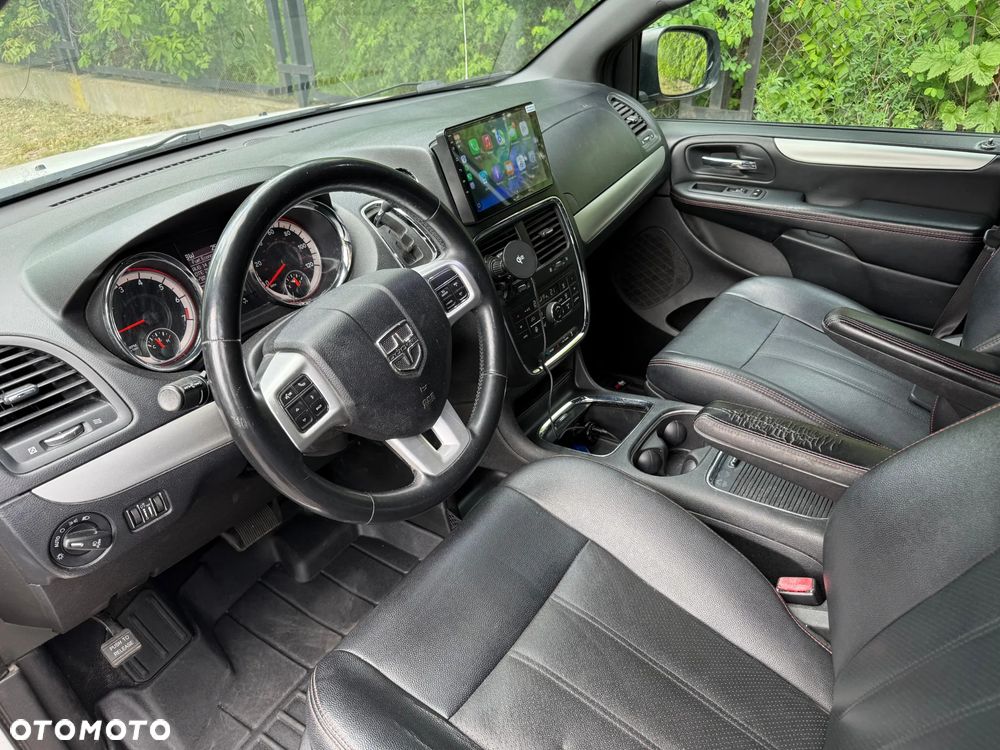 Dodge Grand Caravan 3.6 R/T - 9