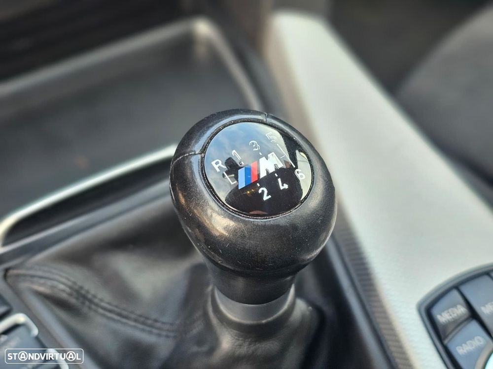 BMW 318 d M Sport - 14