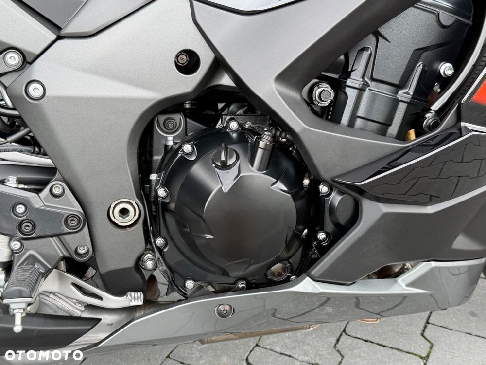 Kawasaki Ninja 1000 SX - 14