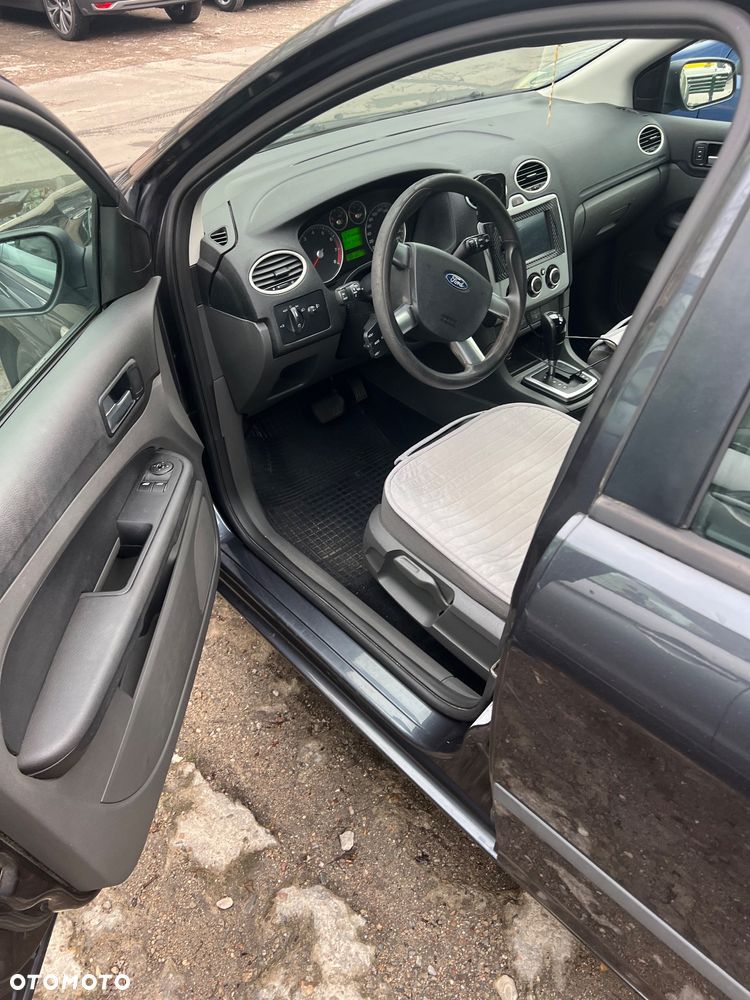 Ford Focus 1.6 Trend - 9