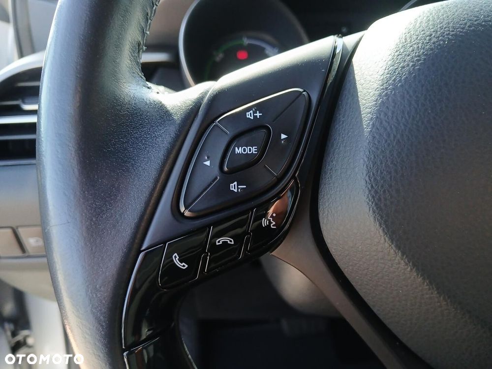 Toyota C-HR 2.0 Hybrid Executive - 25