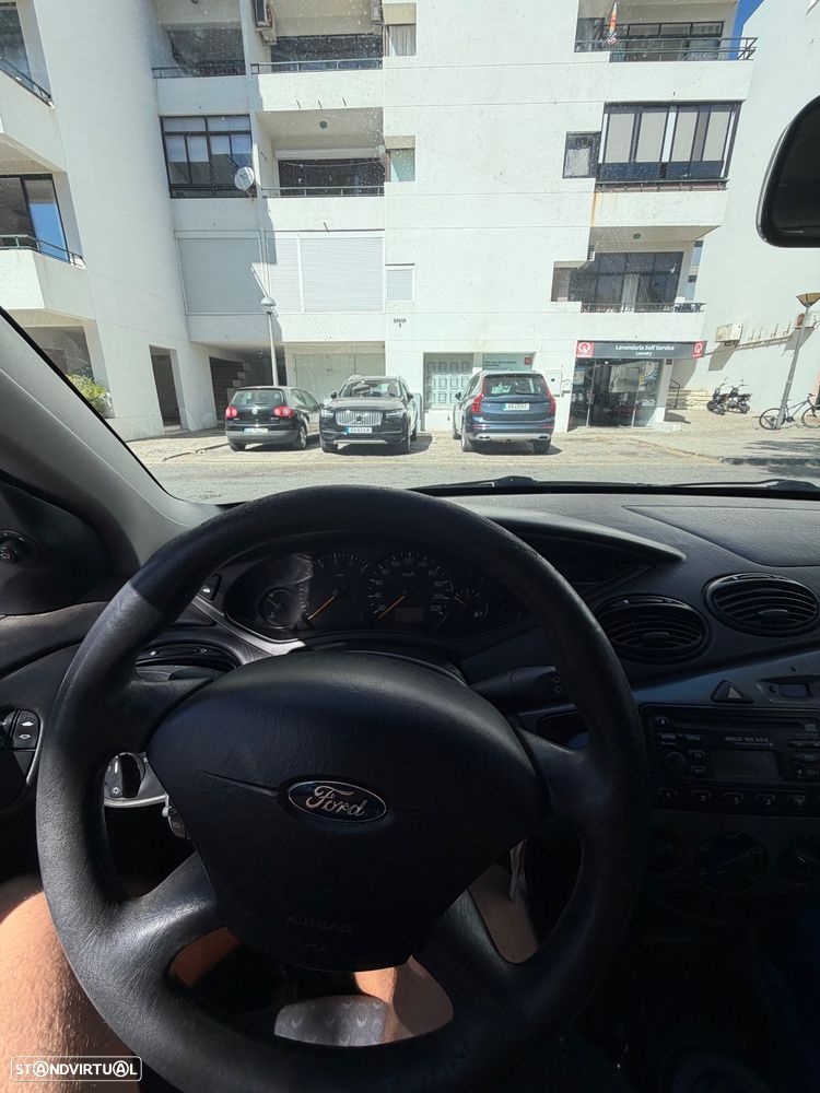 Ford Focus 1.4 Comfort - 5
