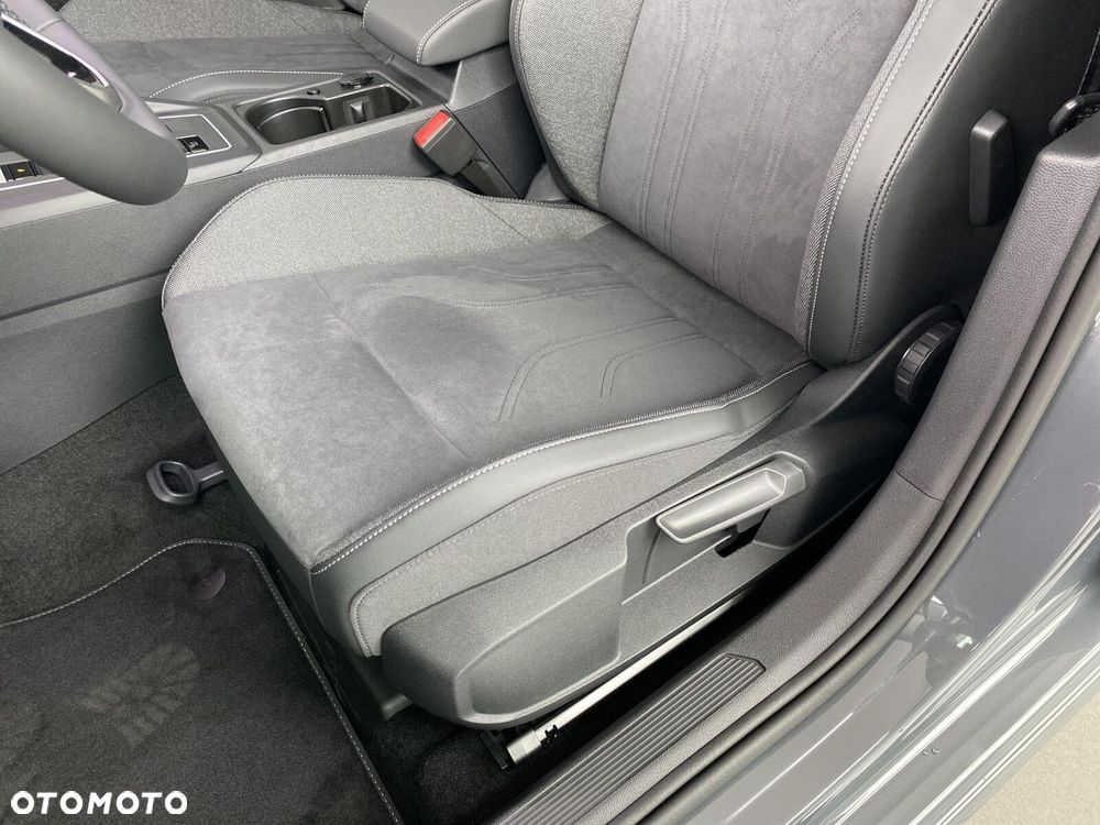 Volkswagen Golf - 12