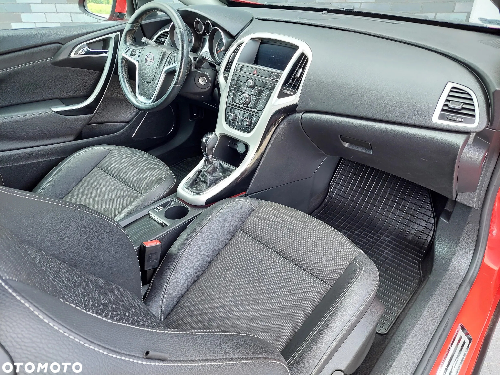 Opel Astra IV GTC 1.6 T Active - 7