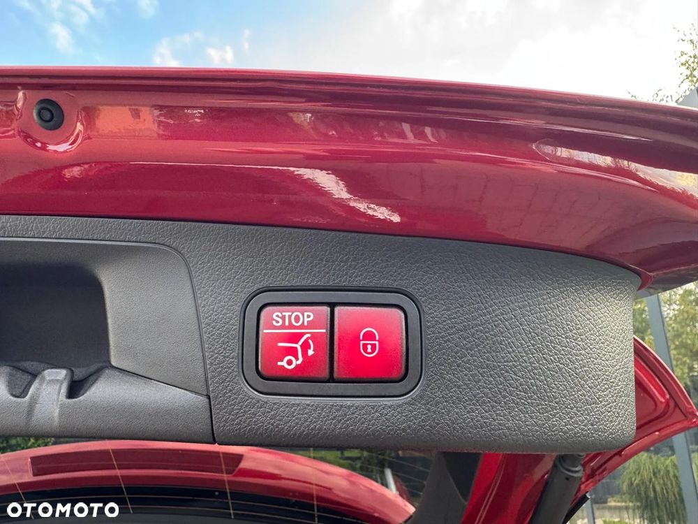 Mercedes-Benz GLA 200 d 4Matic 8G-DCT Style - 15