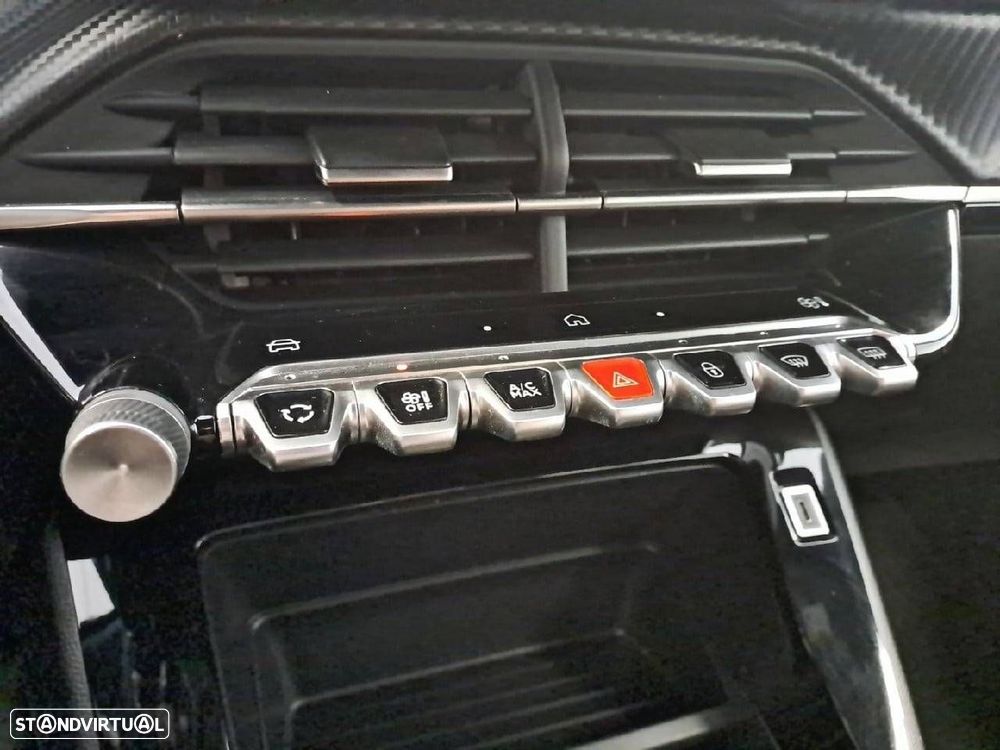 Peugeot 2008 1.2 PureTech Style - 22