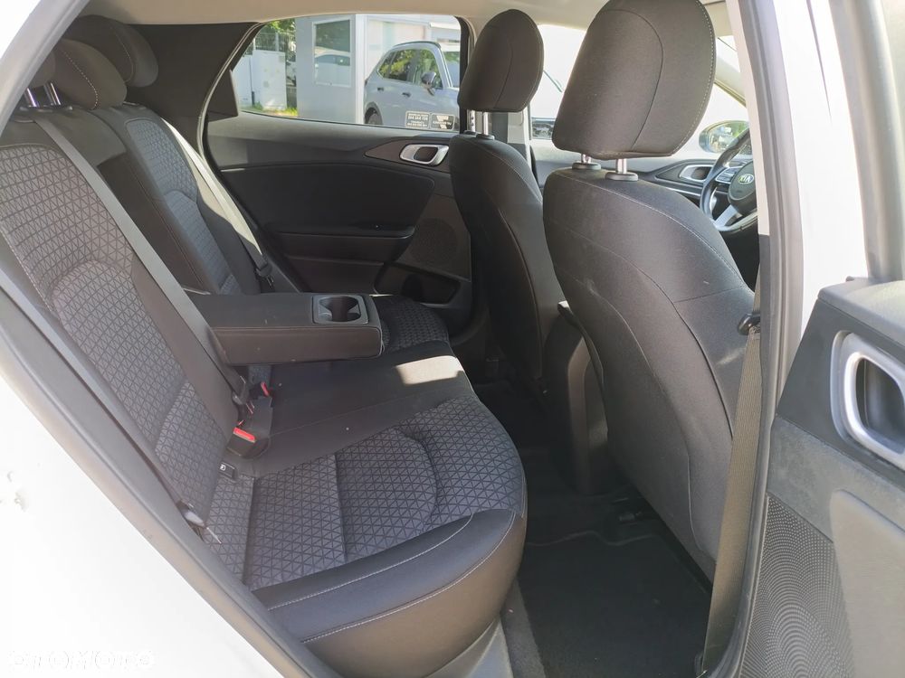 Kia XCeed 1.5 T-GDI M - 14