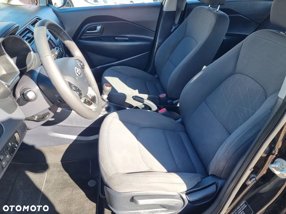 Kia Rio 1.2 Dream Team Edition - 10